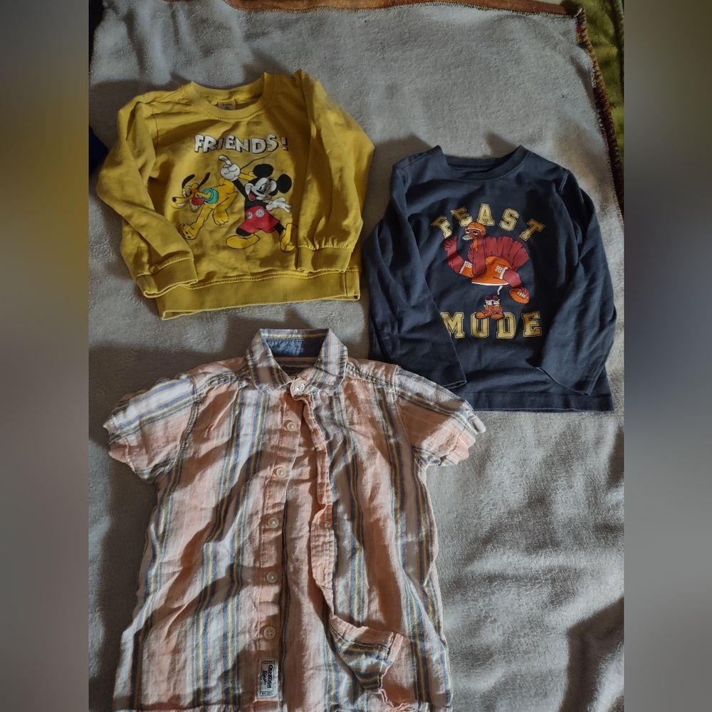 Bundle Of (3) Toddler Clothing Items/Size 2T (Boys)